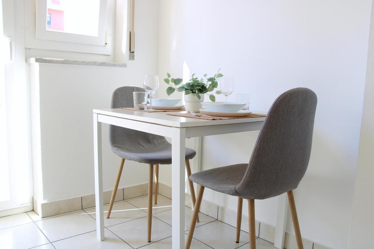 Cozy Apartment With Free Parking & Close To Lake Lugano Exterior foto